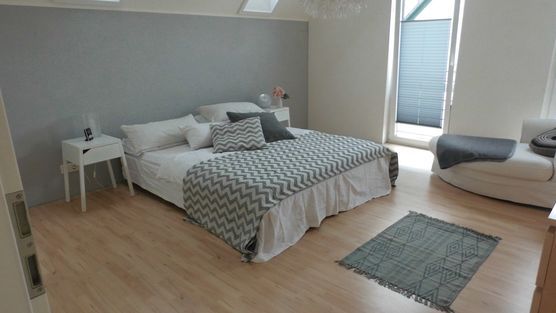 Umgestaltung vollendet, mit Husse und Hausarzt ... Umgestaltung vollendet, mit Husse und Hausarzt ...