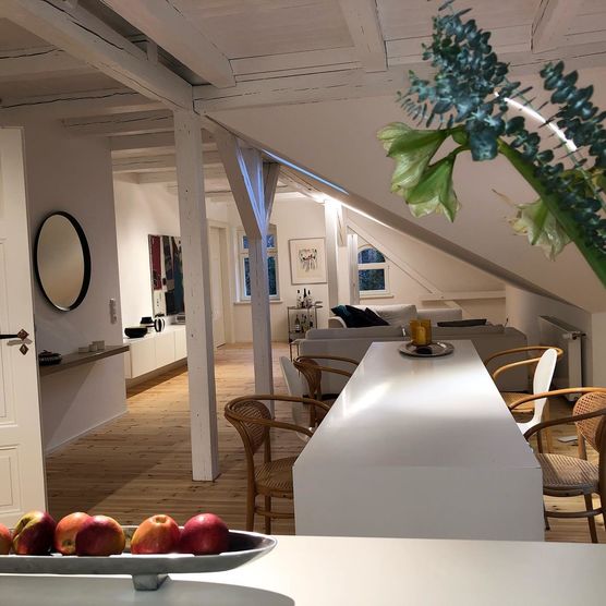 Es.ist.fertig.
Wohnung im Dachgeschoss. Es.ist.fertig.
Wohnung im Dachgeschoss.