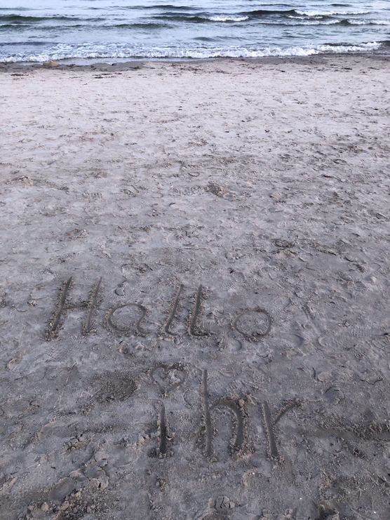 Liebe und fröhliche Grüße Liebe und fröhliche Grüße