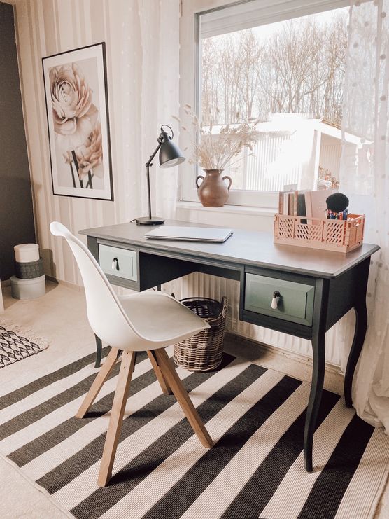 Mein neuer Schreibtisch, eigentlich Mein neuer Schreibtisch, eigentlich