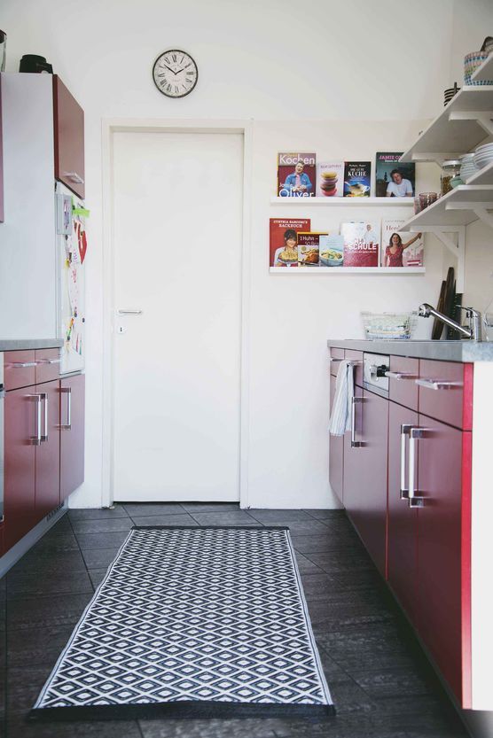 Küche mit offenem Regalsystem Küche mit offenem Regalsystem