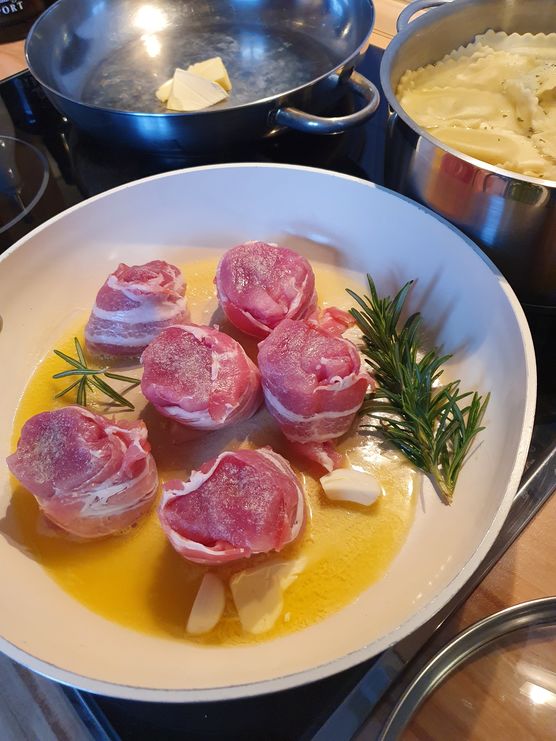 Fleisch immer nur Fleisch...für Fleisch immer nur Fleisch...für