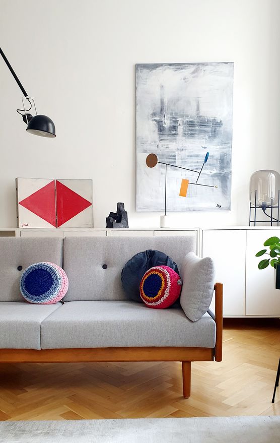 Neuer Aufsteller und Kissen Neuer Aufsteller und Kissen