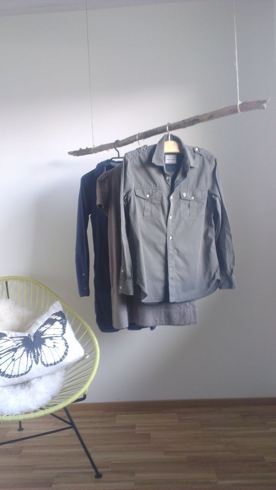 Neue Kleiderstange fürs Bügelzimmer Neue Kleiderstange fürs Bügelzimmer