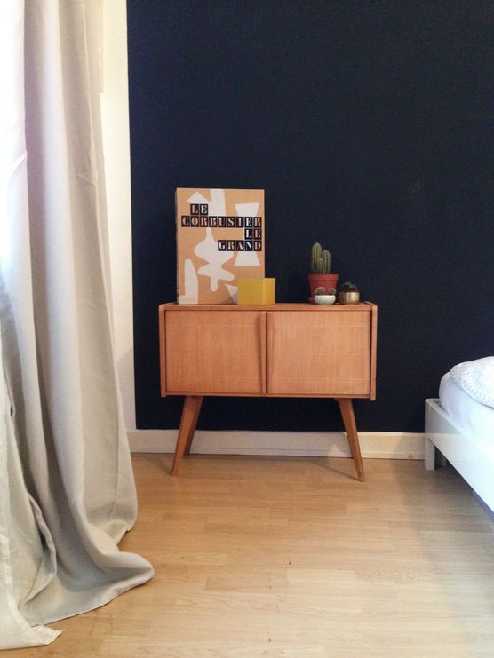 Das Schränkchen war ein Das Schränkchen war ein