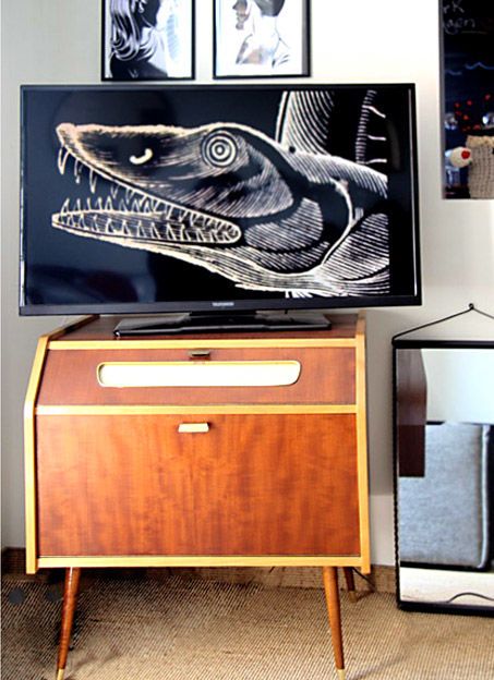 50er Jahre TV und Bartisch Erika 50er Jahre TV und Bartisch Erika