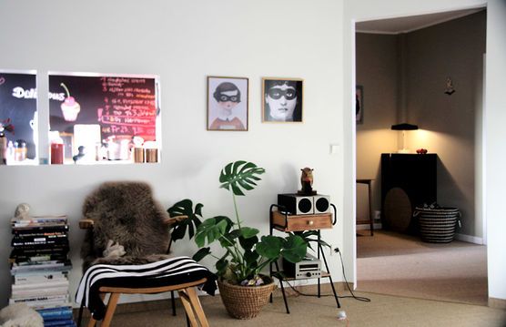 Tür zum Wohnzimmer raus & kleiner Durchbruch zur Küche Tür zum Wohnzimmer raus & kleiner Durchbruch zur Küche