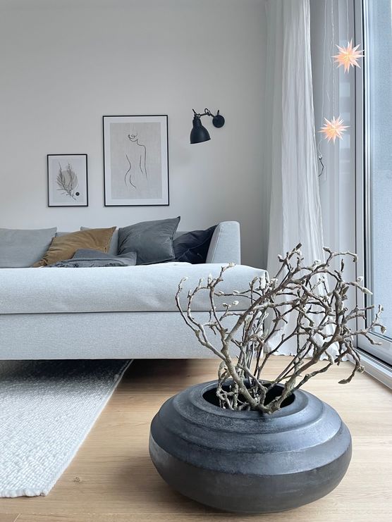 Habe heute Magnolienzweige ergattert. Habe heute Magnolienzweige ergattert.