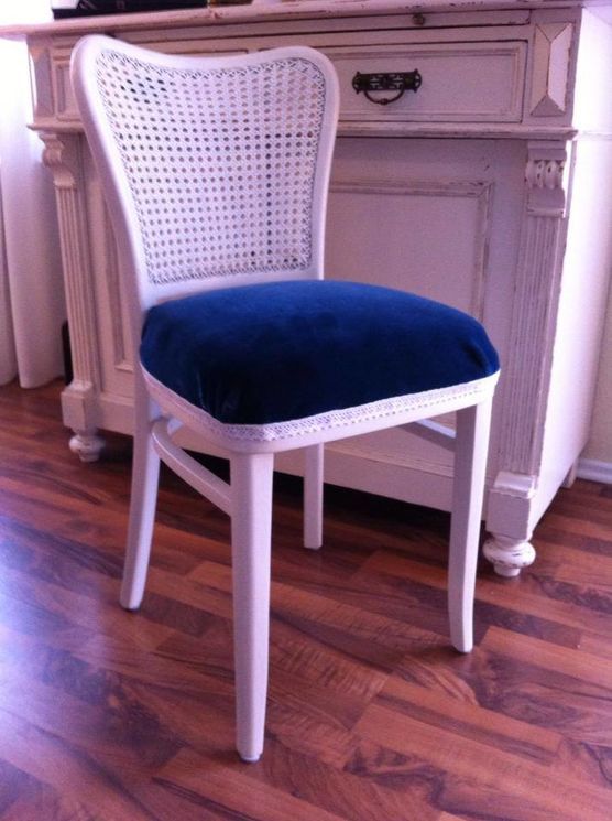 Bequemer Shabby Stuhl vom Sperrmüll Bequemer Shabby Stuhl vom Sperrmüll