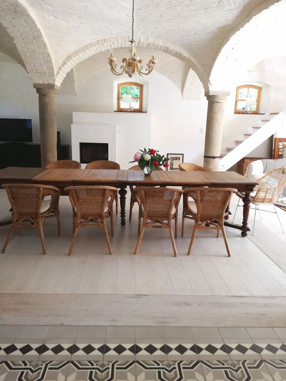 Die Esszimmerstühle sind sehr Die Esszimmerstühle sind sehr