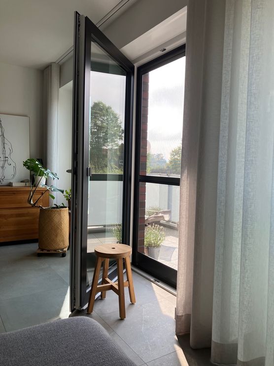 Wenn zwei Hähne um Wenn zwei Hähne um