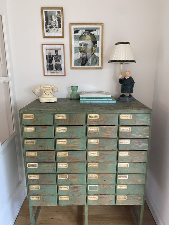 In diesem alten Schrank In diesem alten Schrank