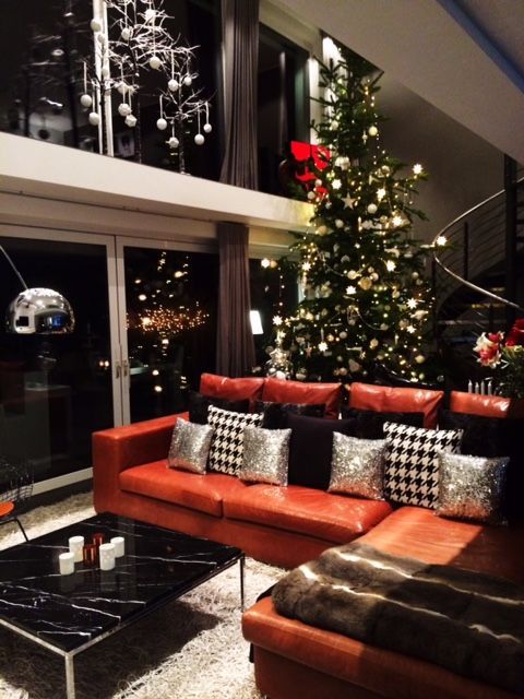 Its beginning to look a lot like Christmas Its beginning to look a lot like Christmas