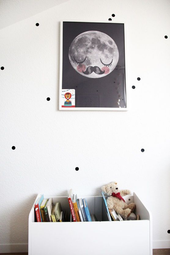 Ein Bücherkasten für den Kleinsten Ein Bücherkasten für den Kleinsten