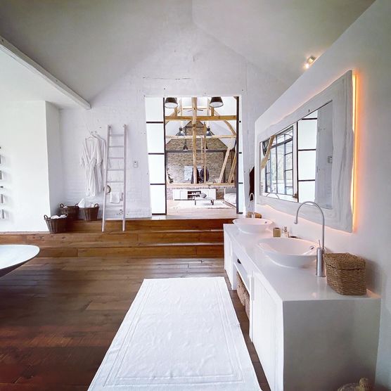 Badezimmer & Wohnzimmer in Badezimmer & Wohnzimmer in