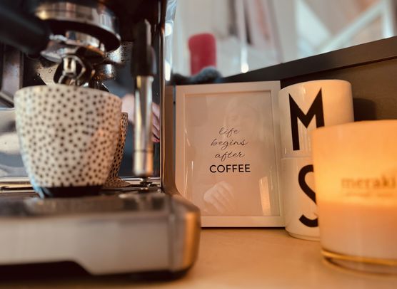 Kaffee und Kerzen am Kaffee und Kerzen am