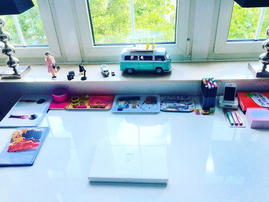 Schreibtisch Schreibtisch