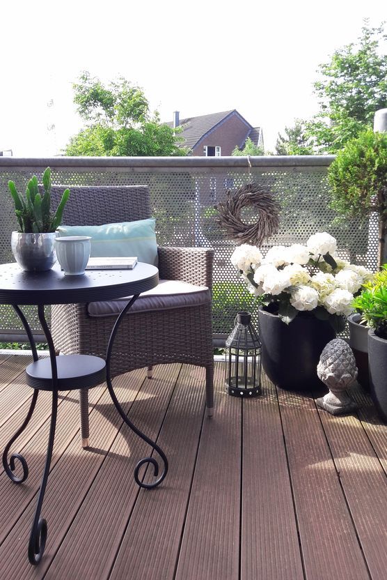 Morgens auf dem Balkon Morgens auf dem Balkon