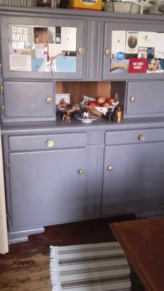 Küchenschrank mit neuer Farbe Küchenschrank mit neuer Farbe