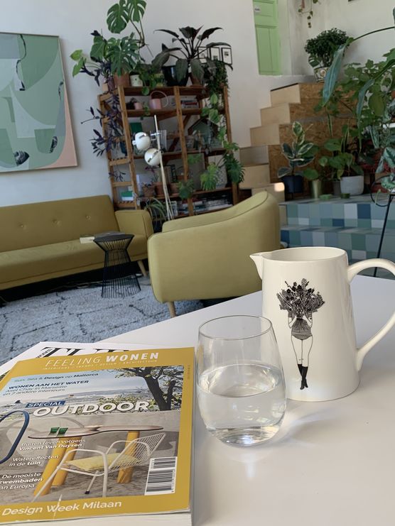 Heute sitzen wir im Heute sitzen wir im