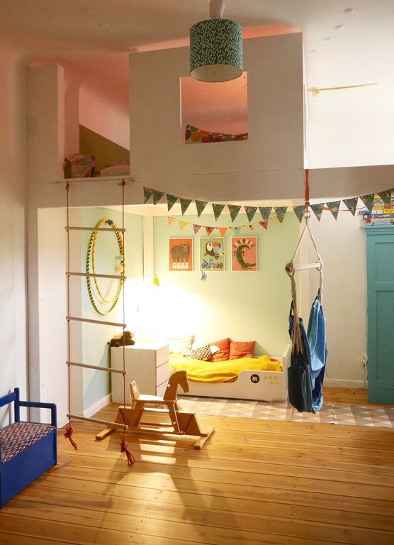 **UpDate** **UpDate**