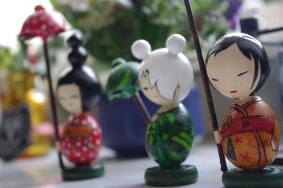 Selbstgemachte Kokeshis sind eingezogen Selbstgemachte Kokeshis sind eingezogen