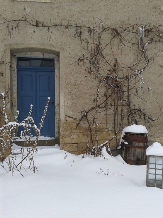 Haustür im Winter Haustür im Winter