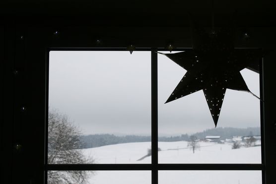 Mit zarter Lichterkette und Mit zarter Lichterkette und