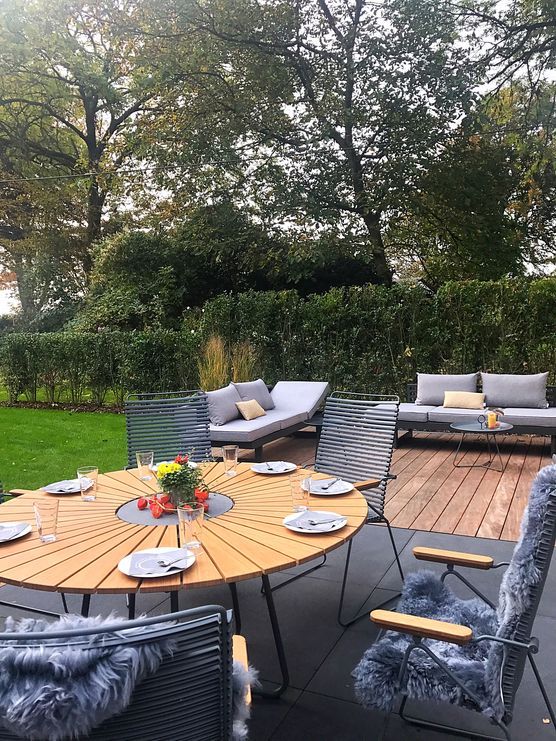 Terrasse im goldenen Oktober Terrasse im goldenen Oktober