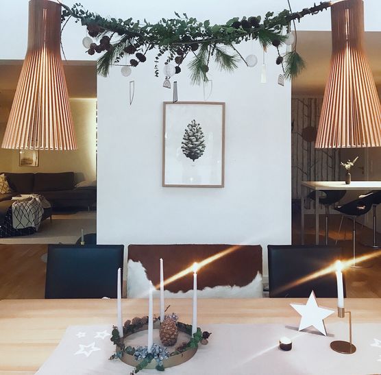 Eine Girlande aus Lärchenzweigen, Eine Girlande aus Lärchenzweigen,