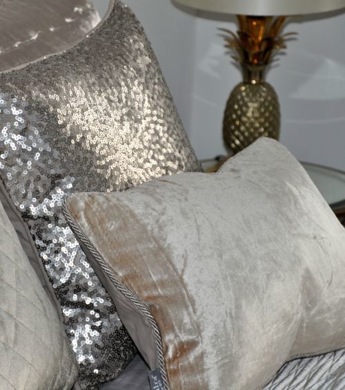 Pailettenpracht in meinem Schlafzimmer Pailettenpracht in meinem Schlafzimmer