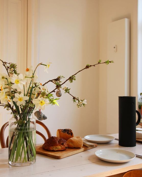 Jeden Tag fliegt hier Jeden Tag fliegt hier