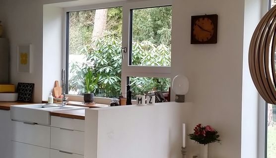 Steht er vor der Tür...? Steht er vor der Tür...?