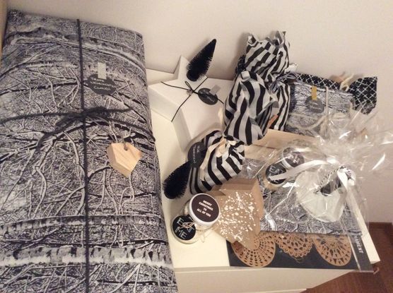 Weihnachtsgeschenke liegen bereit !!! Weihnachtsgeschenke liegen bereit !!!