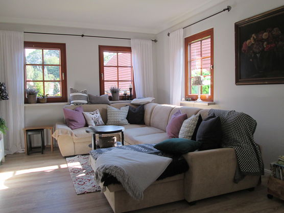 Sonnenschein im Wohnzimmer (10/15) Sonnenschein im Wohnzimmer (10/15)