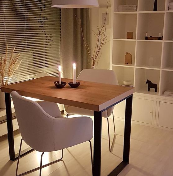 Die neuen Polsterstühle. Teppich Die neuen Polsterstühle. Teppich