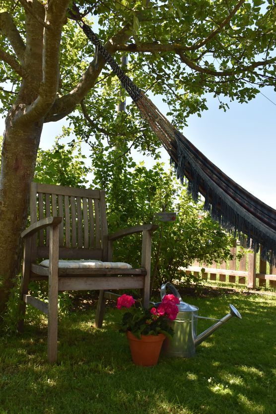 Unterm Apfelbaum.... Unterm Apfelbaum....