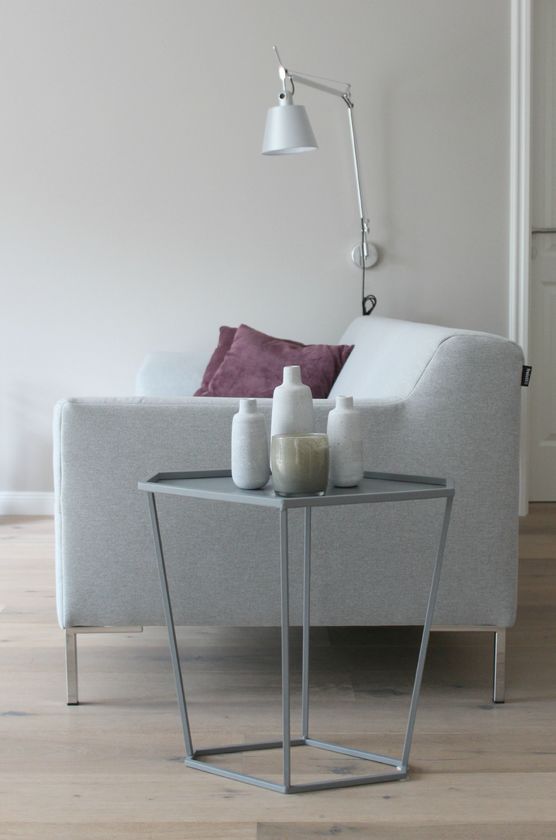 Gemütliche Stunden auf dem neuen Sofa Gemütliche Stunden auf dem neuen Sofa