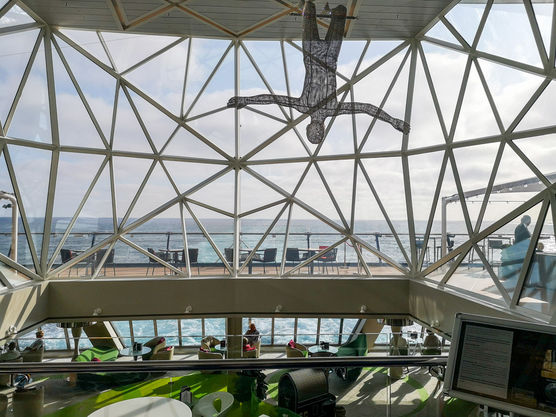 Raum, Design & Kunst.
Kreuzfahrtschiff-Design Raum, Design & Kunst.
Kreuzfahrtschiff-Design