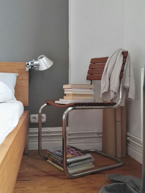 Stühle sind nicht nur zum sitzen da! Stühle sind nicht nur zum sitzen da!