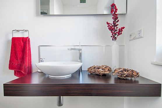 Farbtupfer im Gäste-WC Farbtupfer im Gäste-WC