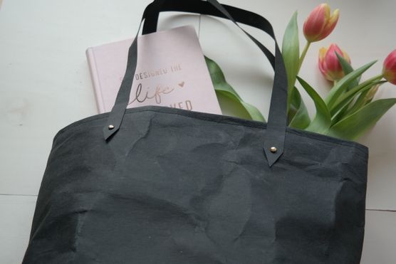 Who needs a new shopping Bag for Flowers? :relaxed: Who needs a new shopping Bag for Flowers? :relaxed: