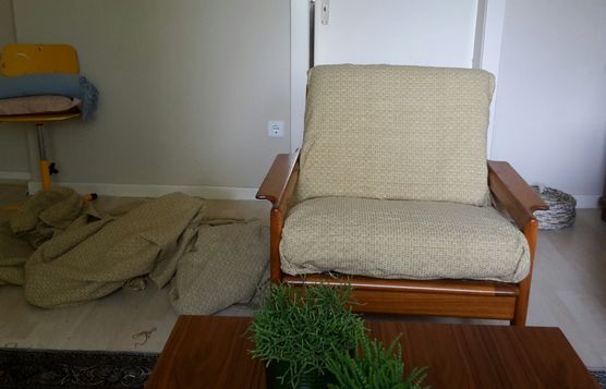 60er Jahre Bezugstoff für meine neuen Sessel (Hilfe, Riesenstoffhaufen) 60er Jahre Bezugstoff für meine neuen Sessel (Hilfe, Riesenstoffhaufen)