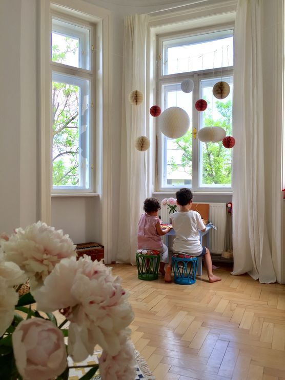 Ein Kinderplatz im Wohnzimmer Ein Kinderplatz im Wohnzimmer