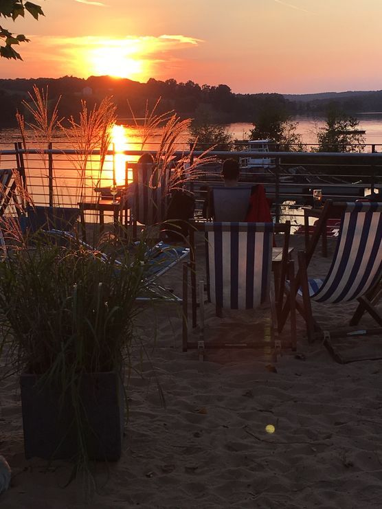 gestern Abend.....bei uns um die Ecke.....;-) gestern Abend.....bei uns um die Ecke.....;-)