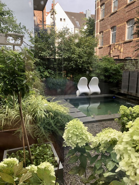 Mein grünes Paradies zwischen Mein grünes Paradies zwischen