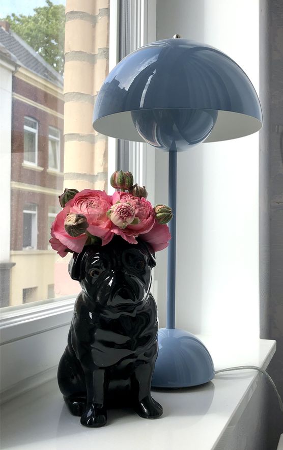 Eigentlich müsste diese Vase Eigentlich müsste diese Vase