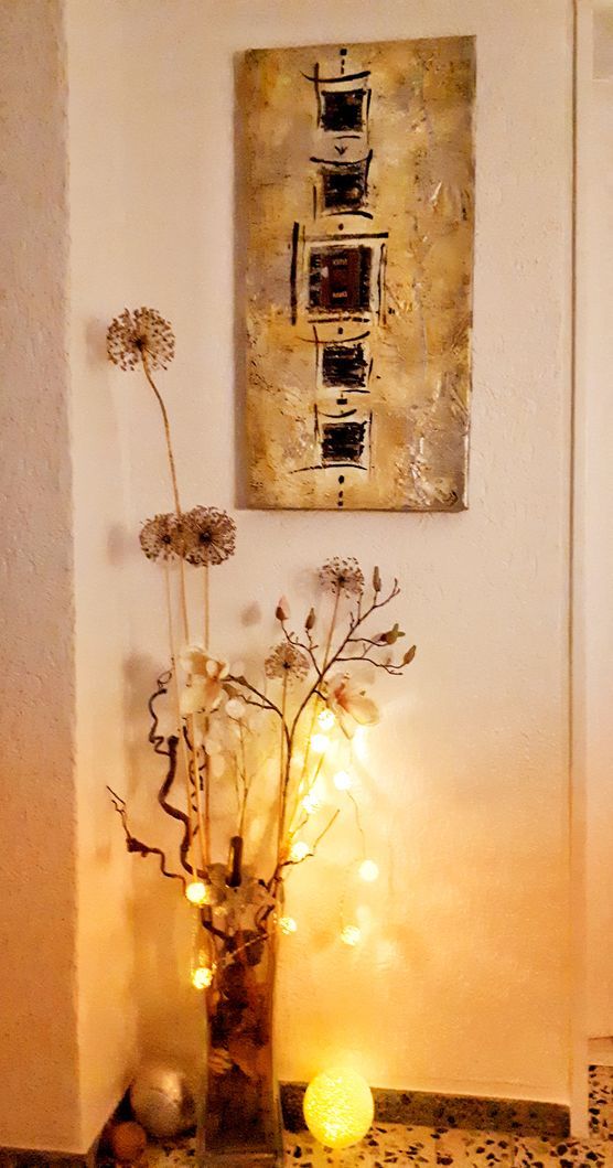 Es leuchtet so heimelig in der Diele... Da kommt man gerne nach Hause bei diesem November-Wetter Es leuchtet so heimelig in der Diele... Da kommt man gerne nach Hause bei diesem November-Wetter