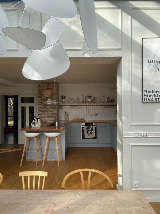 Endlich hängt die Lampe Endlich hängt die Lampe