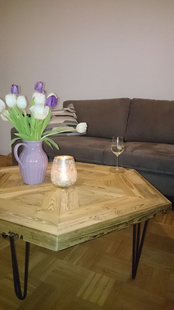 It's wine o'clock It's wine o'clock